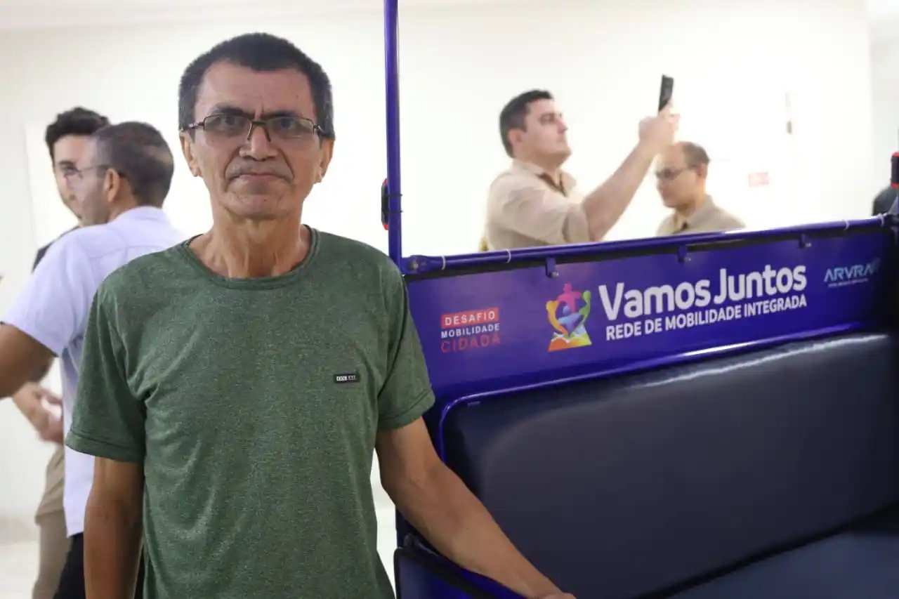 Daniel Santos posa para a foto